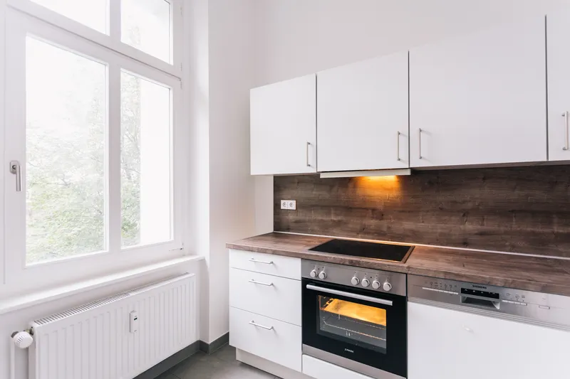 Zweizimmerwohnung mit Einbauküche und Balkon — photo 1